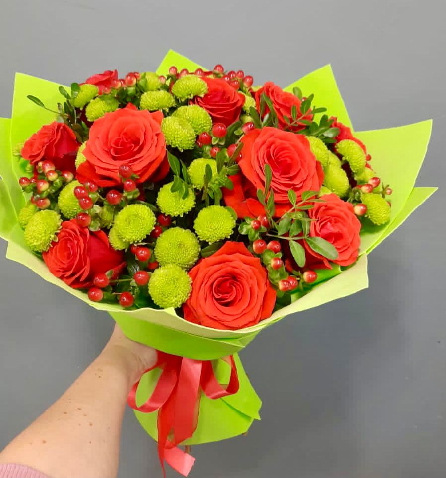 Букет цветов из: Хризантемы и Розы в Белый Колодезь