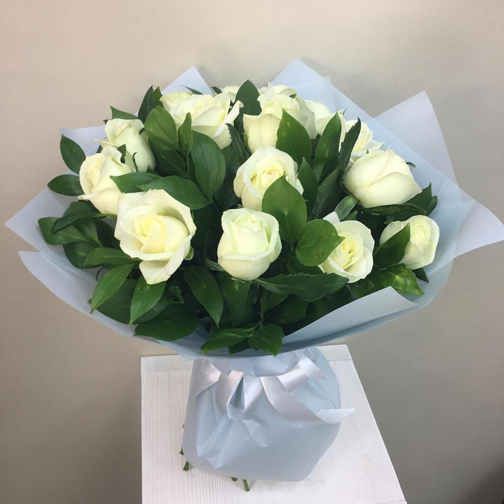 Букет 15 Белых роз Проуд в Белый Колодезь