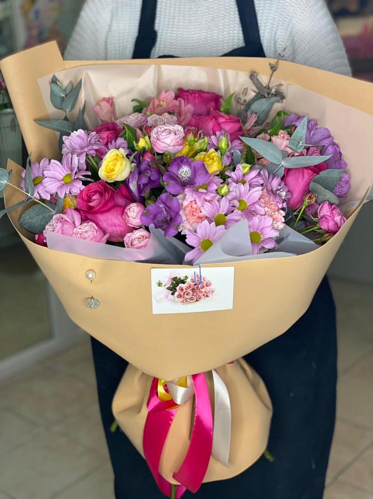 Букет цветов из: Хризантемы, Гвоздики и Альстромерии в Белый Колодезь