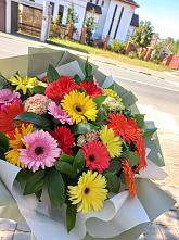 Букет цветов из:  Герберы #REPLACE_PRED# Белый Колодезь