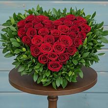 Цветочная композиция из Розы в виде сердца в Белый Колодезь