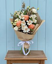 Букет цветов из:  Альстромерии, Лизиантусы, Розы и Хризантемы в Белый Колодезь