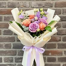 Букет цветов из:  Лизиантусы и Розы #REPLACE_PRED# Белый Колодезь