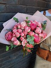 Букет розы в пальмах в Белый Колодезь Букет цветов из: Розы в Белый Колодезь