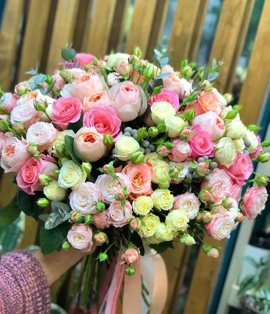 Букет цветов из: Розы в Белый Колодезь