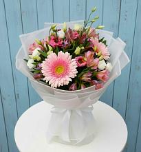Букет цветов из:  Герберы, Альстромерии и Лизиантусы в Белый Колодезь